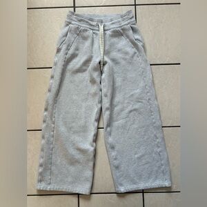 Lululemon Mid Rise Wide Leg Scuba Sweatpants Size 4